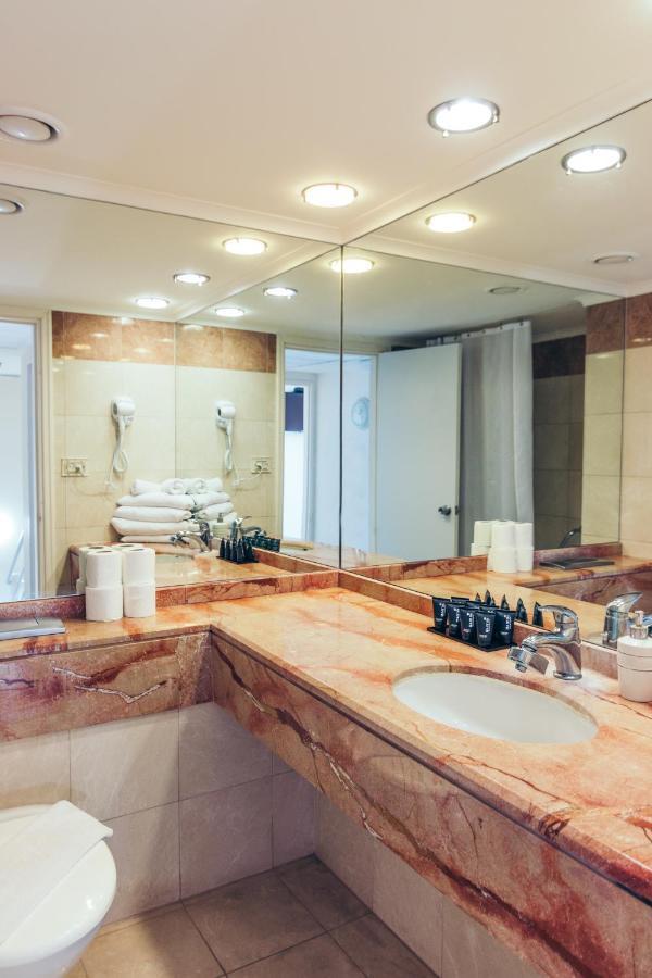 Almog Beach Apt Hotel מלון דירות אלמוג ביץ' Haifa Bagian luar foto