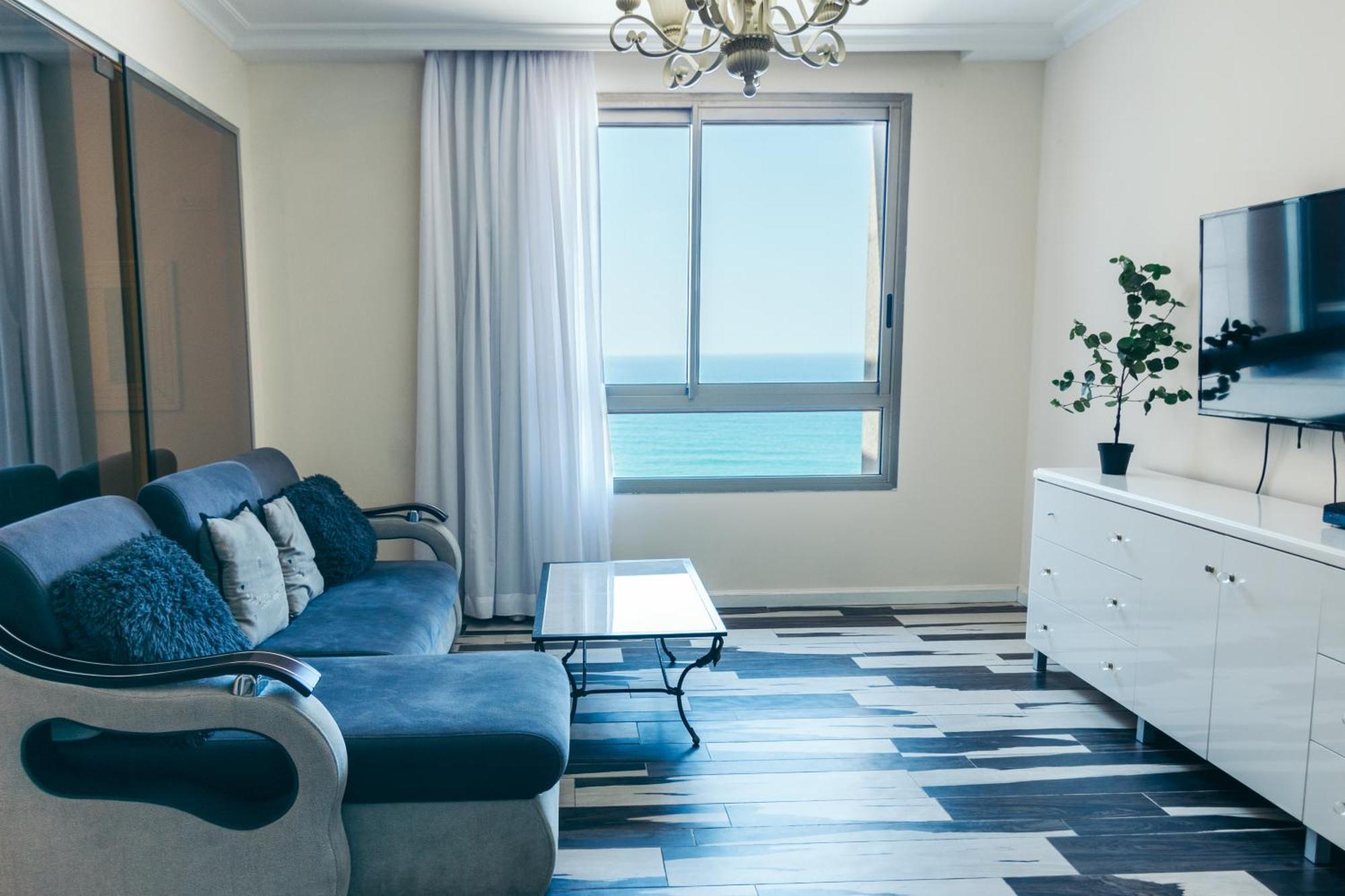 Almog Beach Apt Hotel מלון דירות אלמוג ביץ' Haifa Bagian luar foto